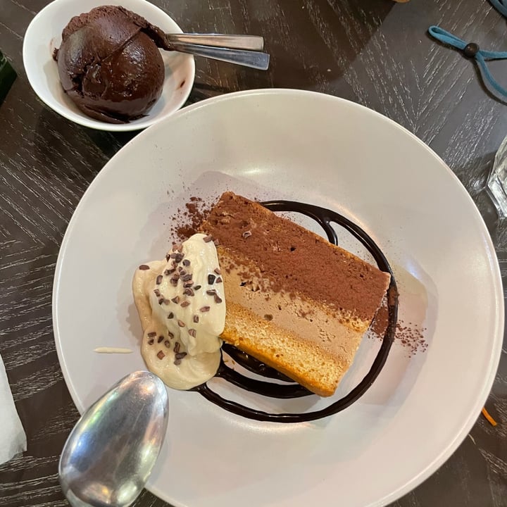 review photo of WellSmoocht Tira-miso-good shared by @lahari on 13 Nov 2021 - review
