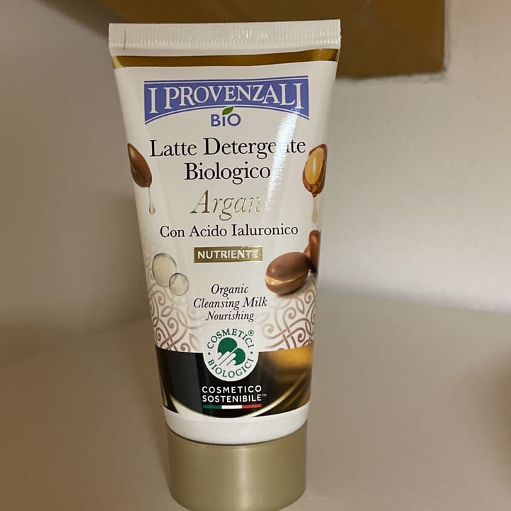 photo of I Provenzali bio latte detergente biologico argan Con Acido Ialuronico shared by @gerba on  03 Jun 2022 - review