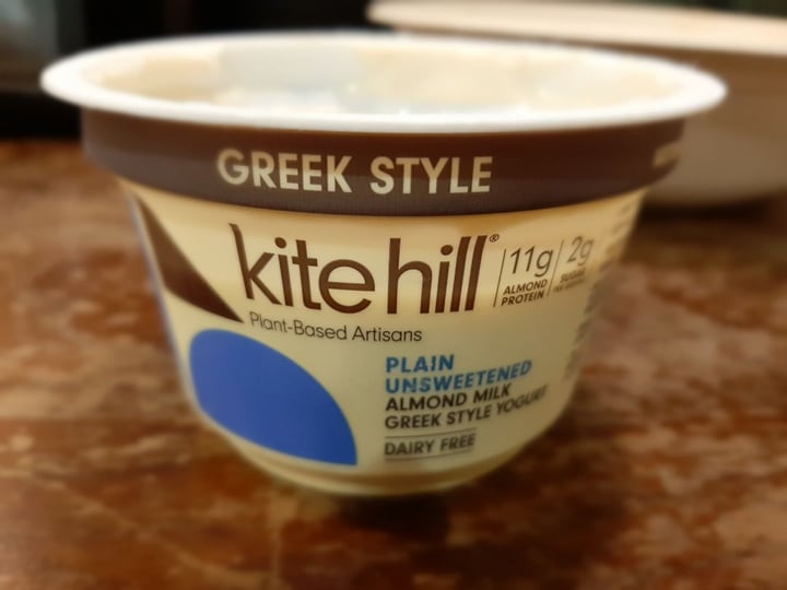 photo of Kite Hill Plain Unsweetened Almond Milk Greek Style Yogurt shared by @nico-aguilera on  04 Feb 2020 - review
