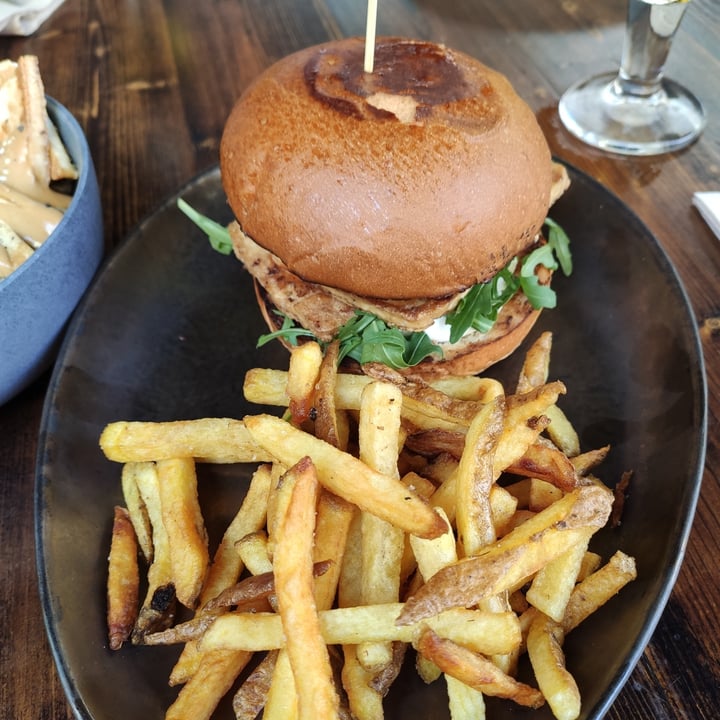 photo of Vrutal Banh Mi Burger shared by @mariafortheanimals on  01 Apr 2021 - review