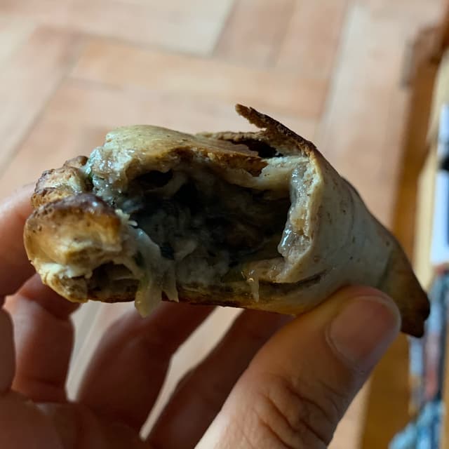 Photo of the dish “Empanada de hongos”