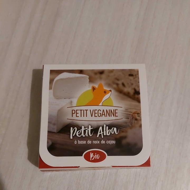 photo of Petit veganne petit alba shared by @wandavetveg on  12 Dec 2022 - review