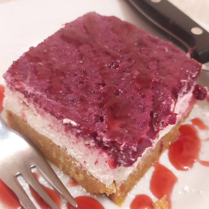 photo of Il Papiro Vegan Cheesecake ai frutti di bosco shared by @lalla2527 on  18 Dec 2022 - review
