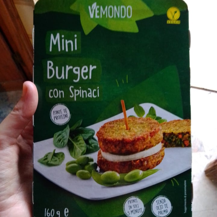 photo of Vemondo Mini burger con spinaci shared by @vegatta on  24 Apr 2022 - review