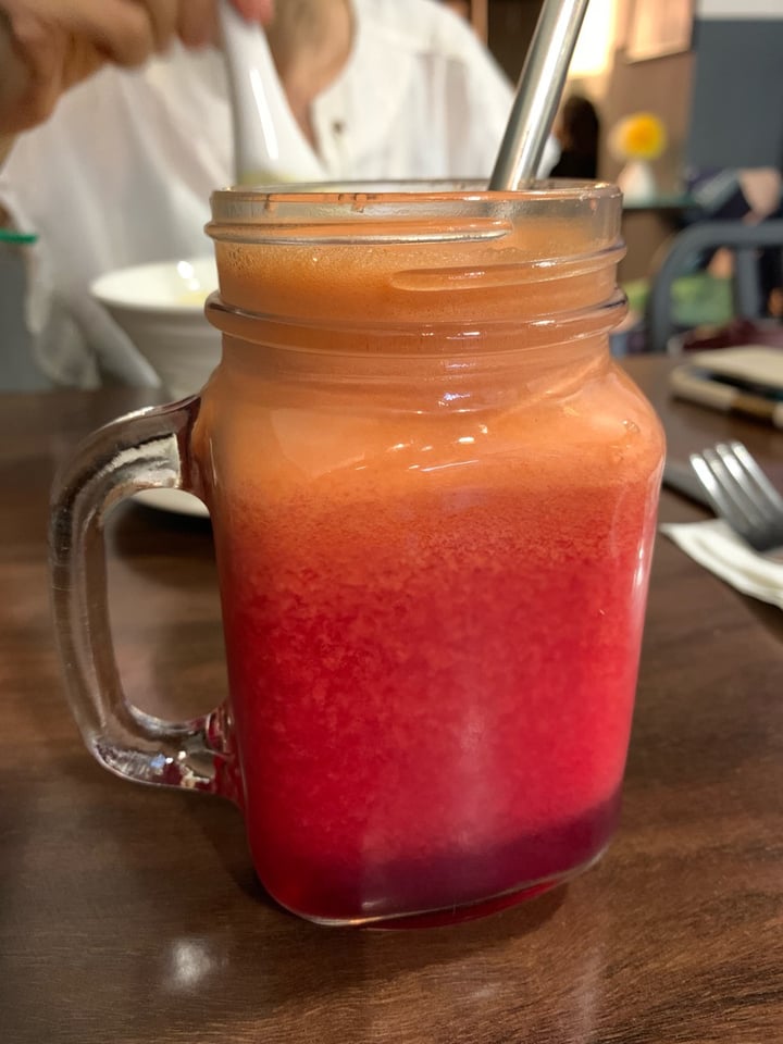 review photo of Well Dressed Salad Bar Green Apple + Beetroot + Carrot + Orange shared by @mimisg on 27 Aug 2019 - review