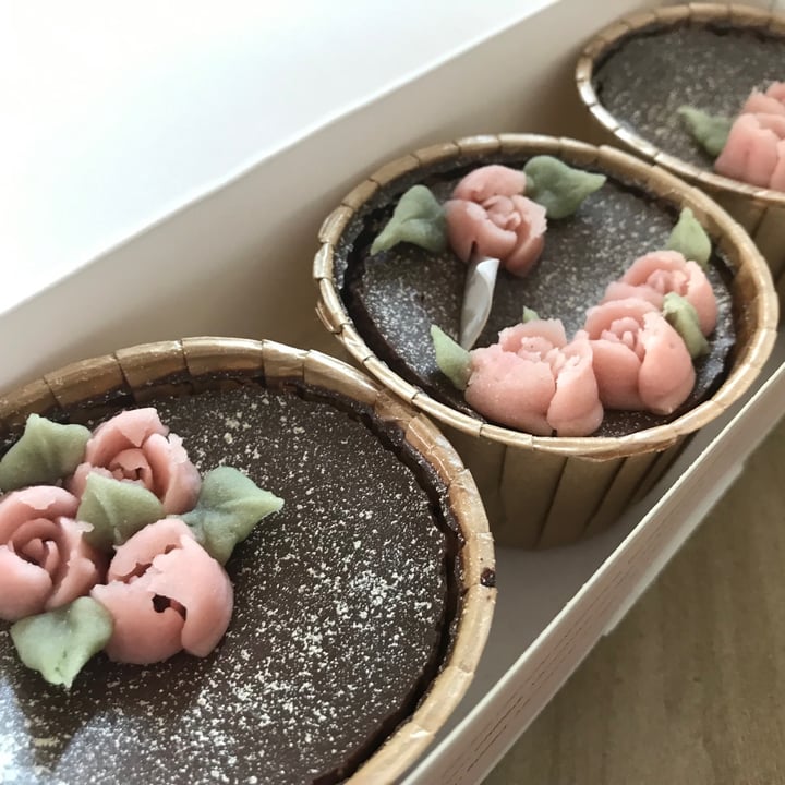 review photo of Róa Valentine’s Day Floral Cupcake (Limited Edition) shared by @lizard on 21 Feb 2021 - review