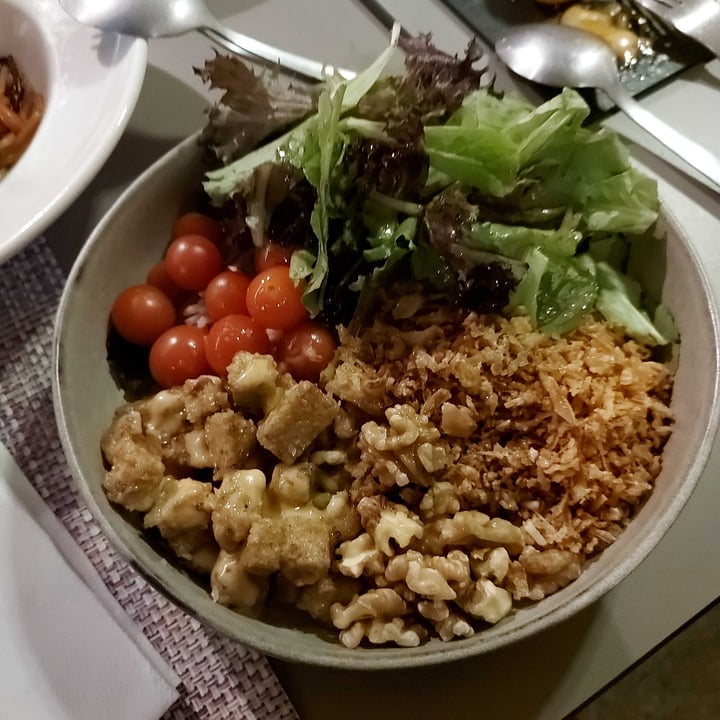 photo of La Zarzamora Ensalada Templada De Pollo shared by @billytalent on  13 Aug 2022 - review