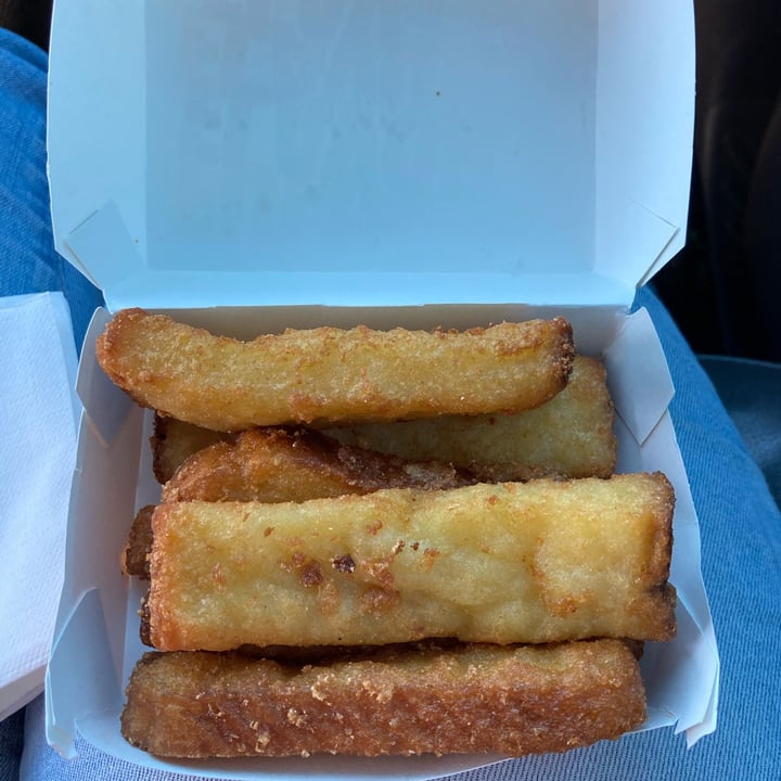 photo of Burger King French toast sticks shared by @tammydillon on  28 Dec 2021 - review