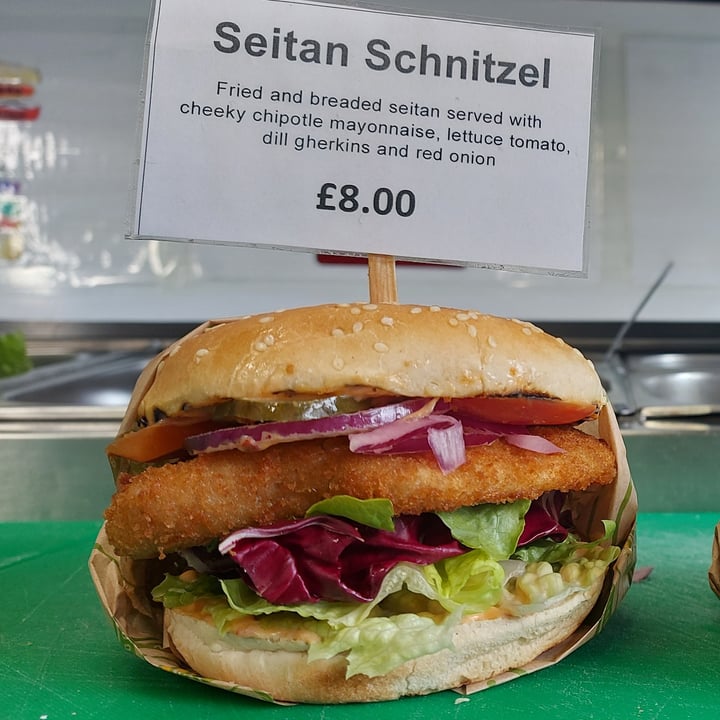 photo of VBurger Camden Seitan Schnitzel Burger shared by @quinoabianca on  27 Jan 2021 - review