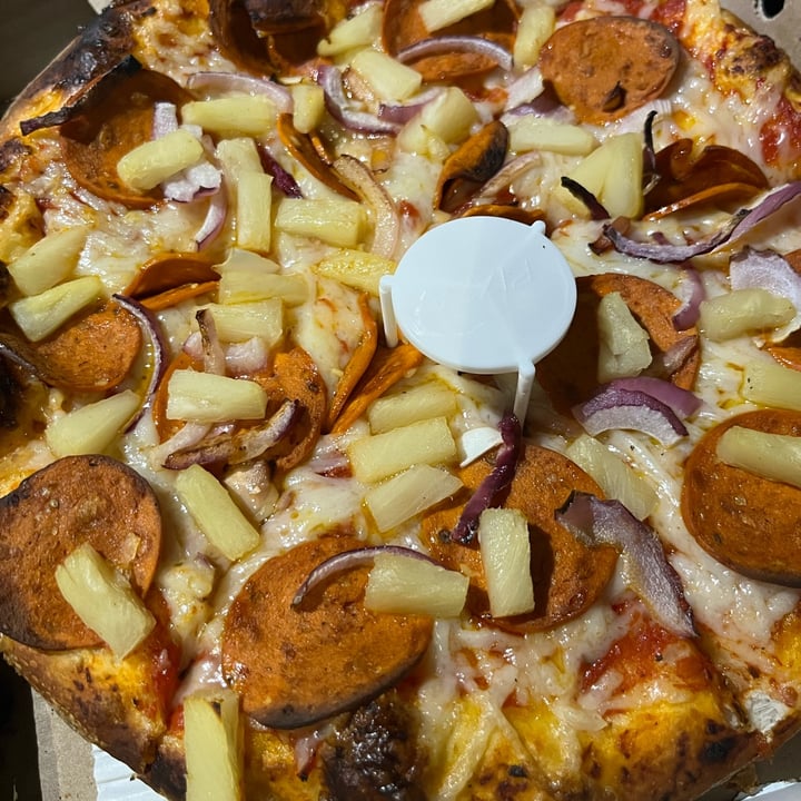 photo of Pizza Nova plant based pizza shared by @kavirac on  15 Nov 2022 - review