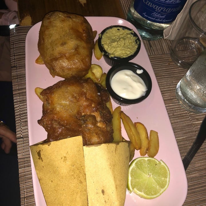 photo of aTipico Tofish And Chips shared by @silviaspi on  04 Sep 2022 - review