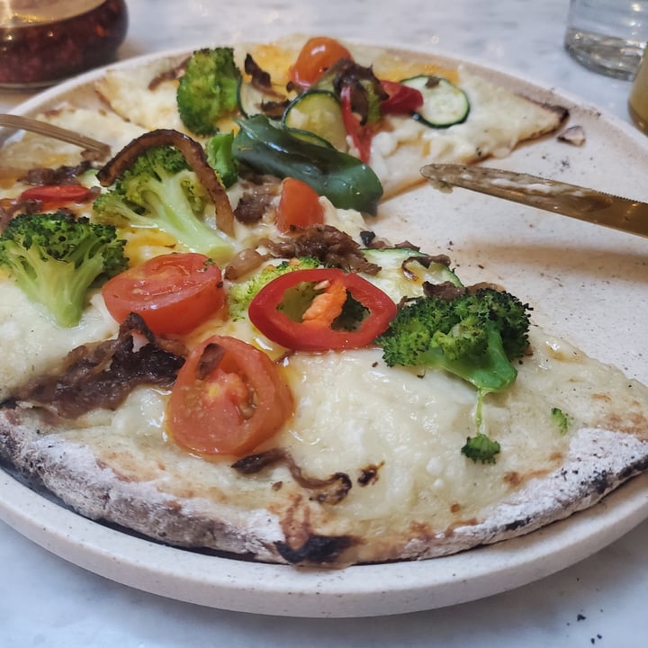 photo of Eden Bondi Special gluten free vegan pizza shared by @naturesfood on  28 Mar 2021 - review