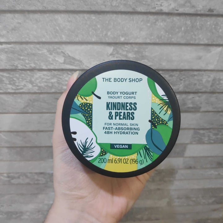 review photo of The Body Shop Kindness & Pears Body Yogurt shared by @elenacasadoyt on 29 Jun 2022 - review