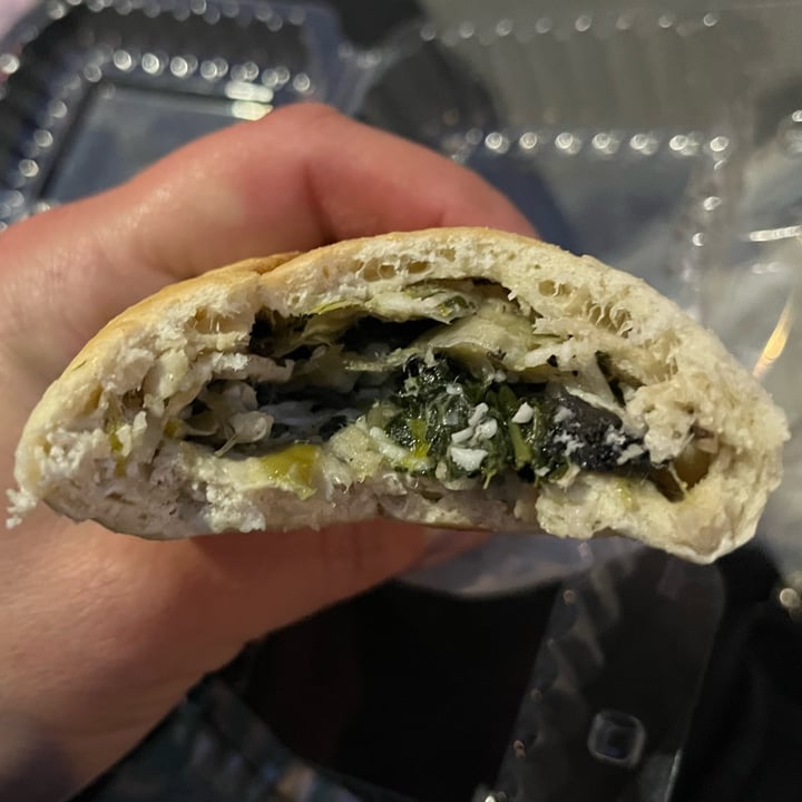 photo of Taste of Italy Handmade Stromboli - Kale & Leek shared by @oshmorethstorm on  06 Dec 2022 - review