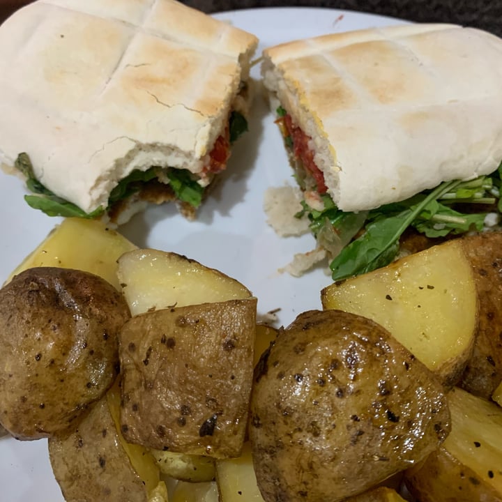 photo of El patio vegan Sandwich lomo vegan shared by @pltlife56 on  24 Jun 2022 - review