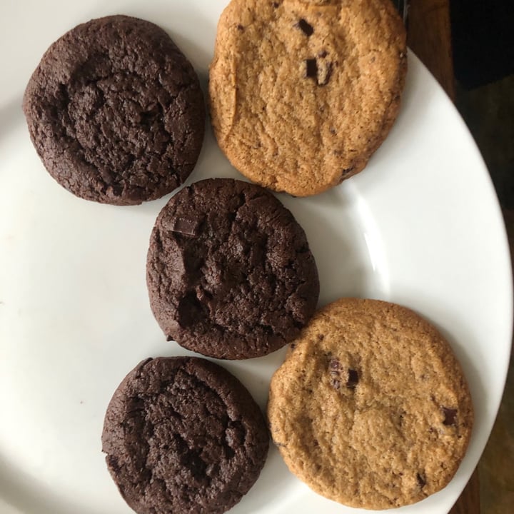 review photo of Sweet Loren's Fudgy Brownie Cookie Dough shared by @umiboshi on 07 Feb 2021 - review