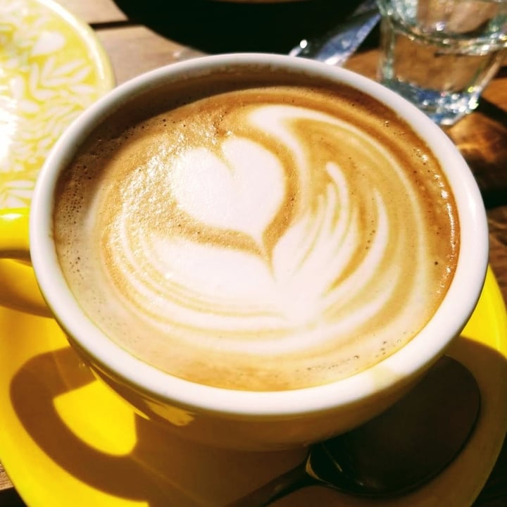 photo of Amelia Café Flat White shared by @noeschulz on  21 Oct 2021 - review