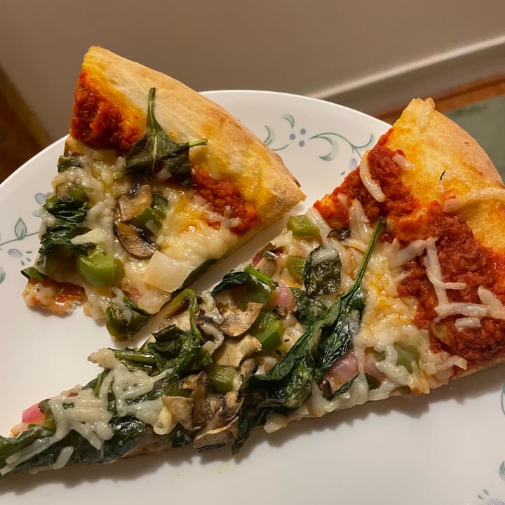 photo of Wise Guys of Hammondsport Vegan Pizza shared by @mariajamison on  20 Jun 2022 - review