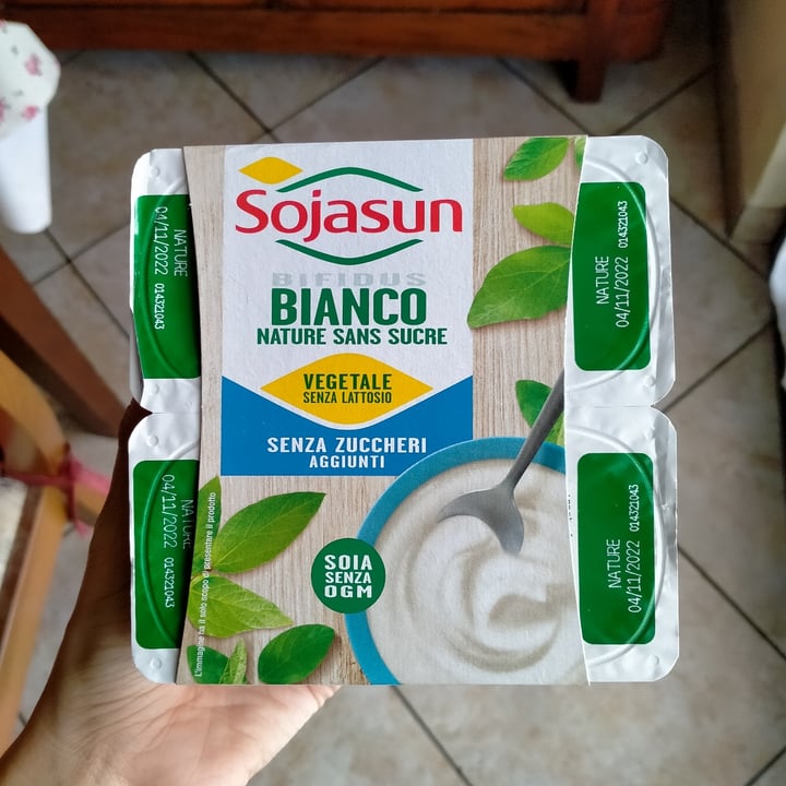 photo of Sojasun Yogurt di soia shared by @inesbensadok on  20 Oct 2022 - review