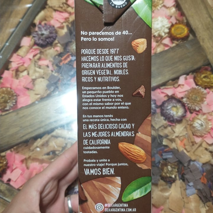 review photo of Silk Bebida de Almendra sabor Chocolate shared by @camilasm on 21 Nov 2020 - review