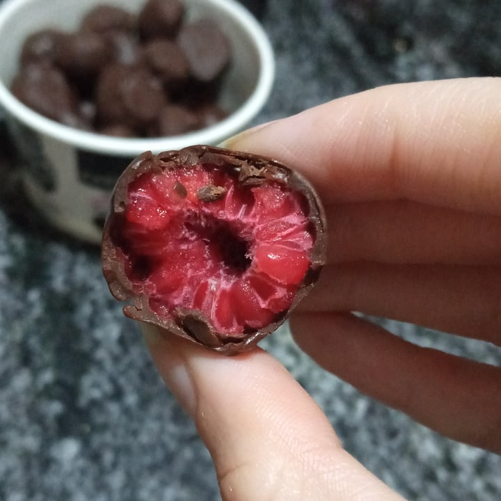 review photo of Karinat Choco Vegan Frambuesas shared by @lisantucho on 28 Oct 2021 - review