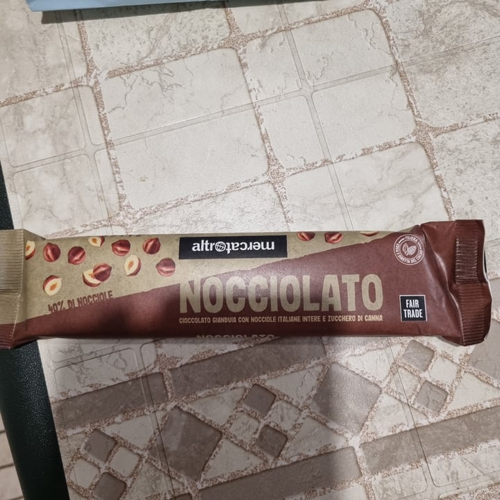 review photo of Altro mercato Nocciolato Gianduia Con Nocciole Intere shared by @supersimo17 on 03 Jun 2022 - review