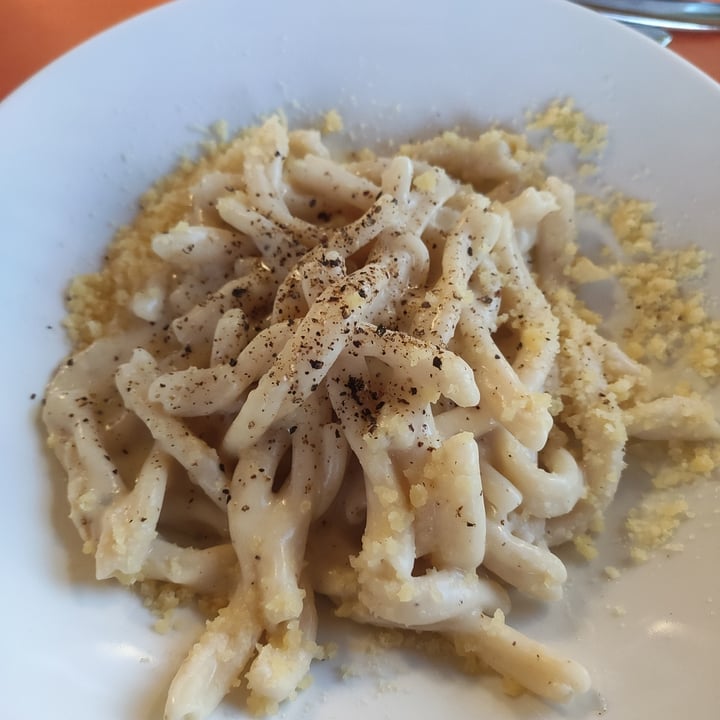 photo of Coroncina veggie country relais Cacio e pepe Vegan shared by @lukeskywalker71 on  01 Sep 2021 - review