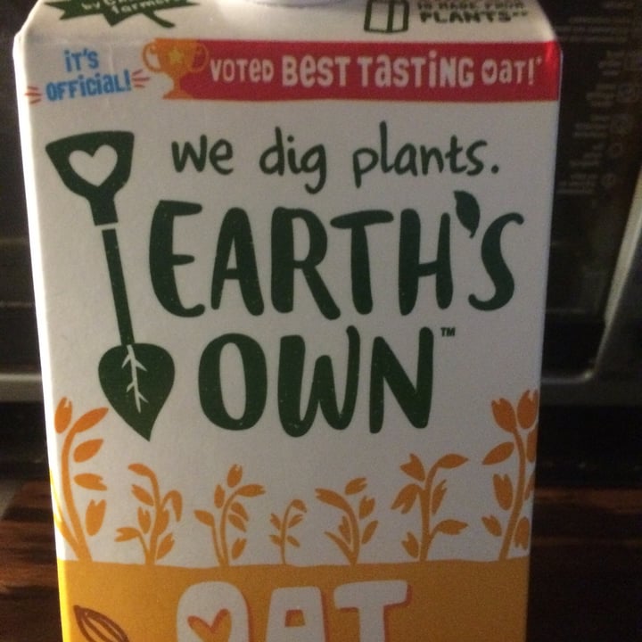 review photo of Earth's Own Chocolate Oat Milk shared by @walternosebest on 30 May 2022 - review