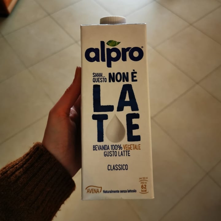 photo of Alpro Shhh...Questo Non è Latte (CLASSICO) shared by @simoshiuk on  15 Apr 2022 - review