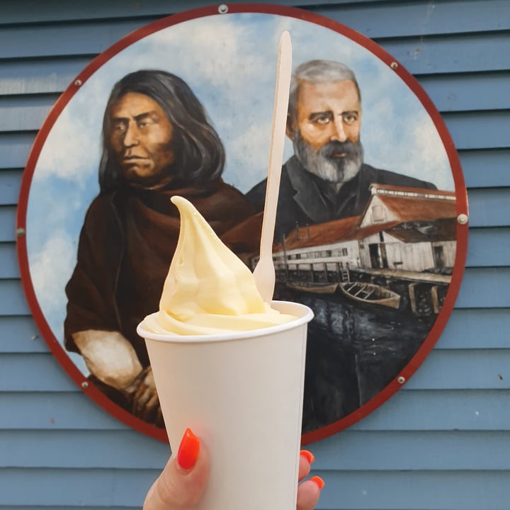 photo of Screamers Soft Serve & Treats Pineapple Dole Whip shared by @anistavrou on  03 Sep 2022 - review