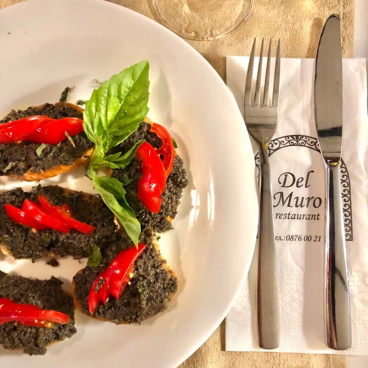 review photo of Del Muro / Дел Муро Olive Paste Bruschetta shared by @bobbyeats on 17 Aug 2021 - review