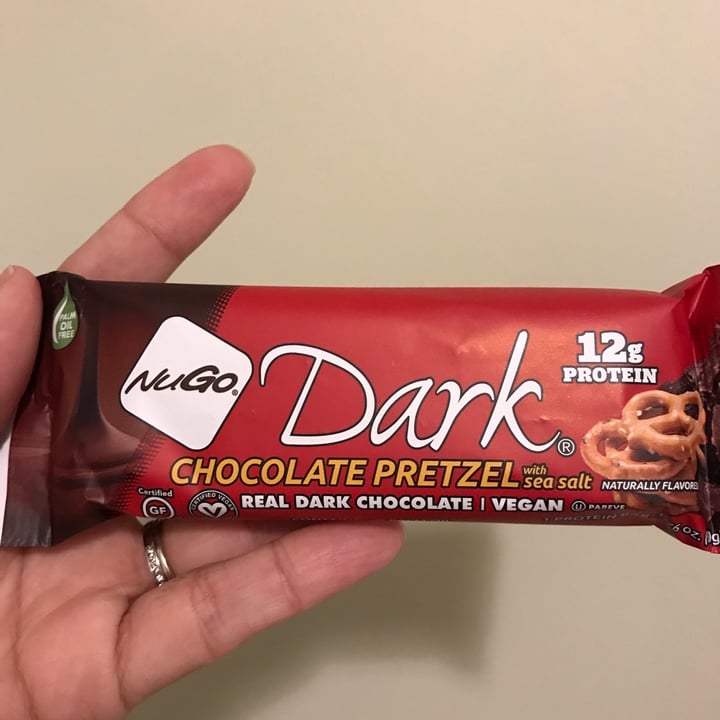 photo of NuGo Dark Chocolate Pretzel shared by @dulcilne on  10 May 2022 - review