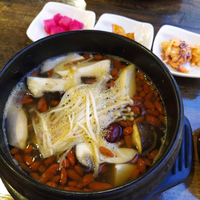 Photo of the dish “삼게탕 Samgyetang”