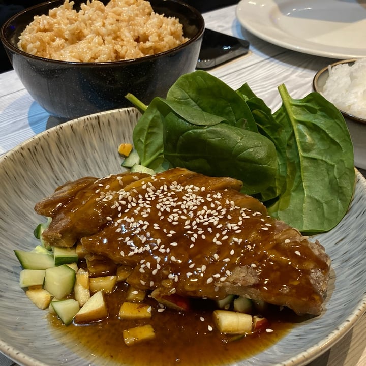 photo of Puti Vegan Cafe Vegan sliced duck served in teriyaki sauce shared by @simonescampoli on  08 Nov 2021 - review