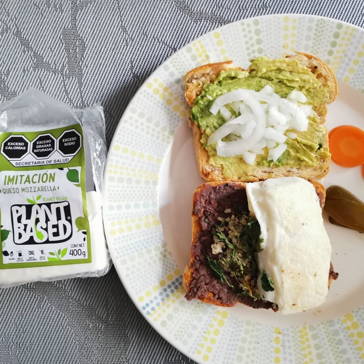 photo of Planet Vegan Mx Queso Mozzarella Bloque shared by @anzengreen on  30 Jan 2021 - review