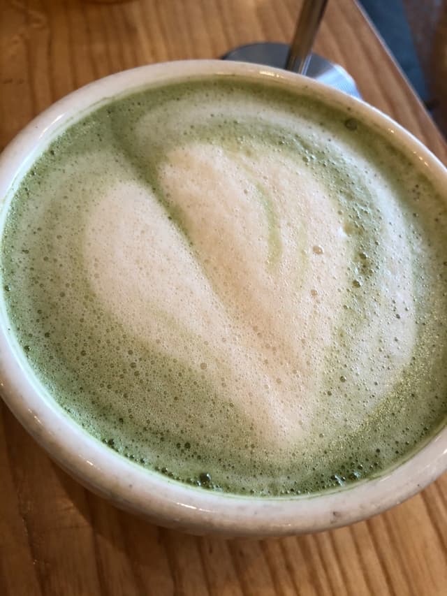 菜肴“Matcha Green Latte w/oat milk”的照片