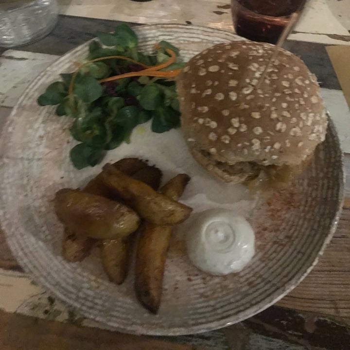 photo of L'Orto già Salsamentario - Vegan & raw food Beyond burger shared by @ariannaarisio on  27 Feb 2022 - review