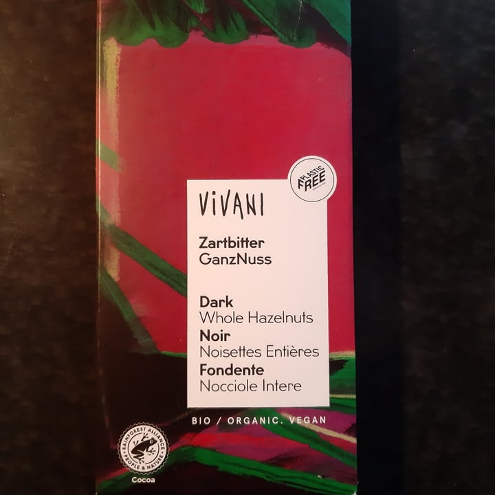 photo of Vivani Dark whole hazelnut shared by @animalfriendly on  19 Dec 2022 - review