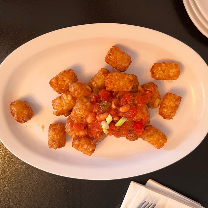photo of Vege-licious Cafe LLC Tater Tots with Cheese shared by @jordynmiller on  24 May 2022 - review