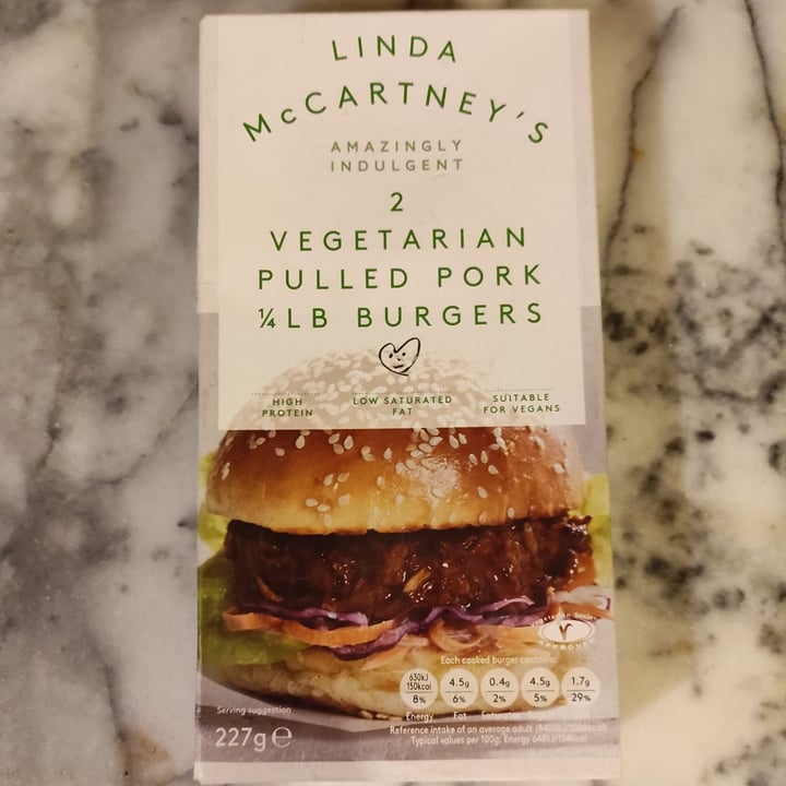 photo of Linda McCartney's 2 Vegetarian Pulled Pork 1/4lb Burgers shared by @ragamuffin on  11 Jan 2021 - review