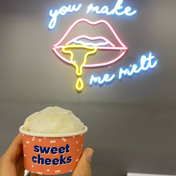 photo of Sweet Cheeks Coconut Mango shared by @erialc on  28 Nov 2021 - review