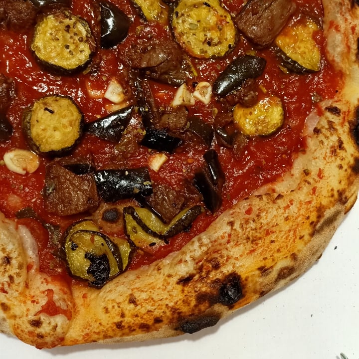 photo of L'Altro Vesuvio pizzeria Marinara shared by @marsss on  07 Apr 2022 - review