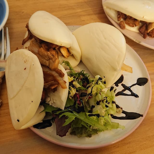 菜肴“Bao with mushrooms”的照片