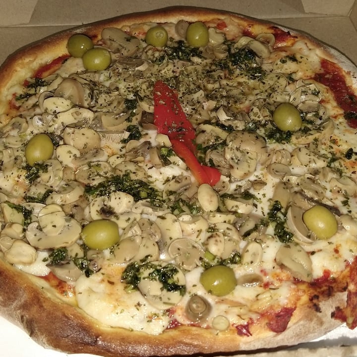 photo of Blondie Pizza Vegana De Champiñones shared by @xcuasidelictualx on  06 Sep 2020 - review