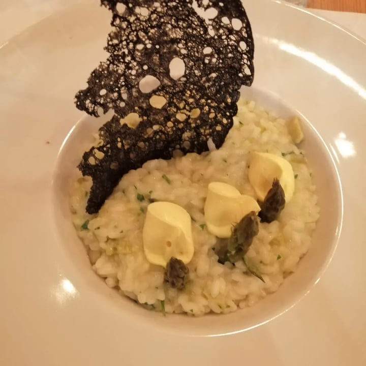 review photo of Nativa Ristorante Risotto agli asparagi con cremoso allo zafferano shared by @violaviolet on 16 Jun 2022 - review