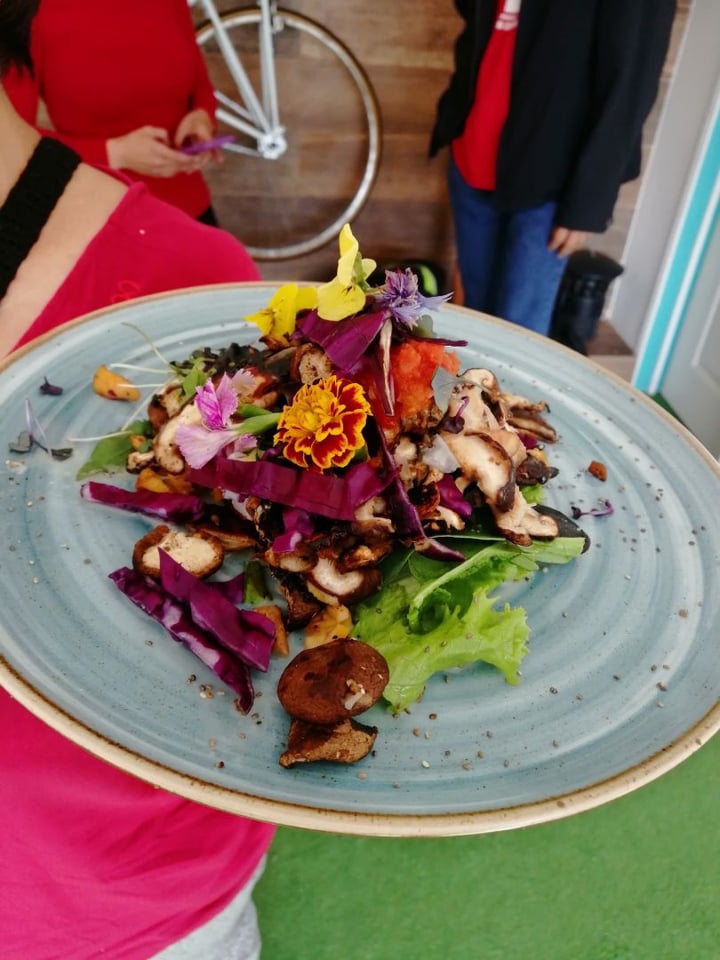 photo of vegnik Shitake salad shared by @danielmolina on  19 Aug 2019 - review