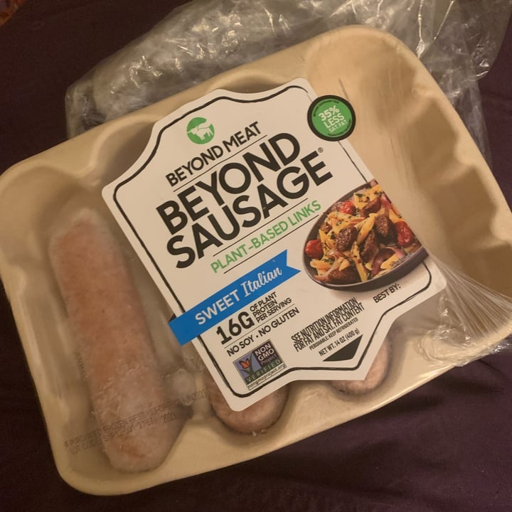 photo of Beyond Meat Beyond Sausages Sweet Italian shared by @unejanie on  27 Sep 2022 - review