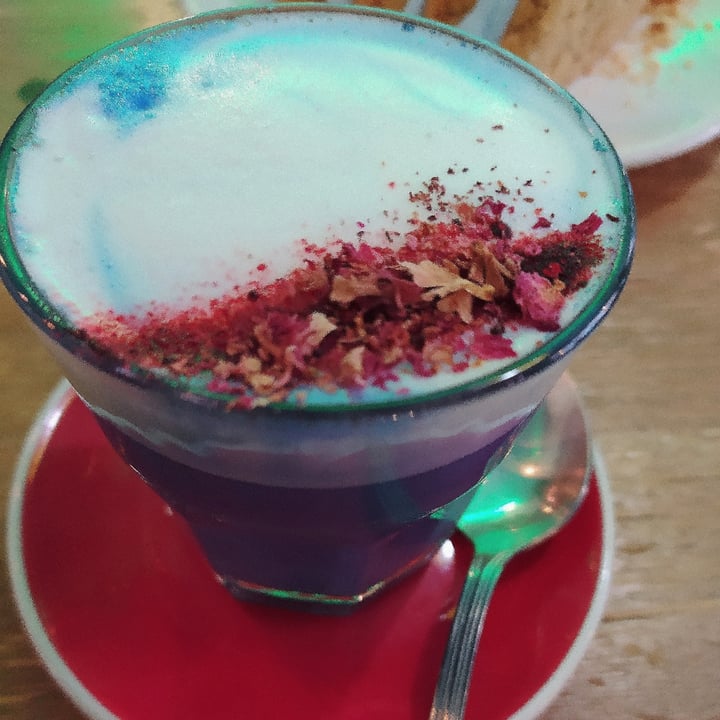 photo of Frutas Prohibidas Blue latte shared by @sofiat4 on  24 Dec 2020 - review