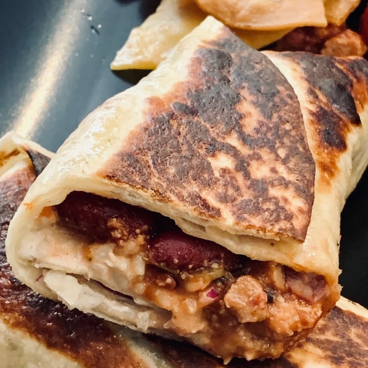 photo of Mahara Burrito enchilada vegana shared by @naivoncake on  10 Aug 2021 - review