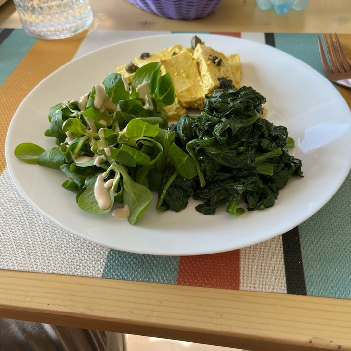 review photo of gastronomia vegetariana vegana - dispensa cucina e mercato Tofu Al Curry shared by @robin-jay on 03 Oct 2022 - review